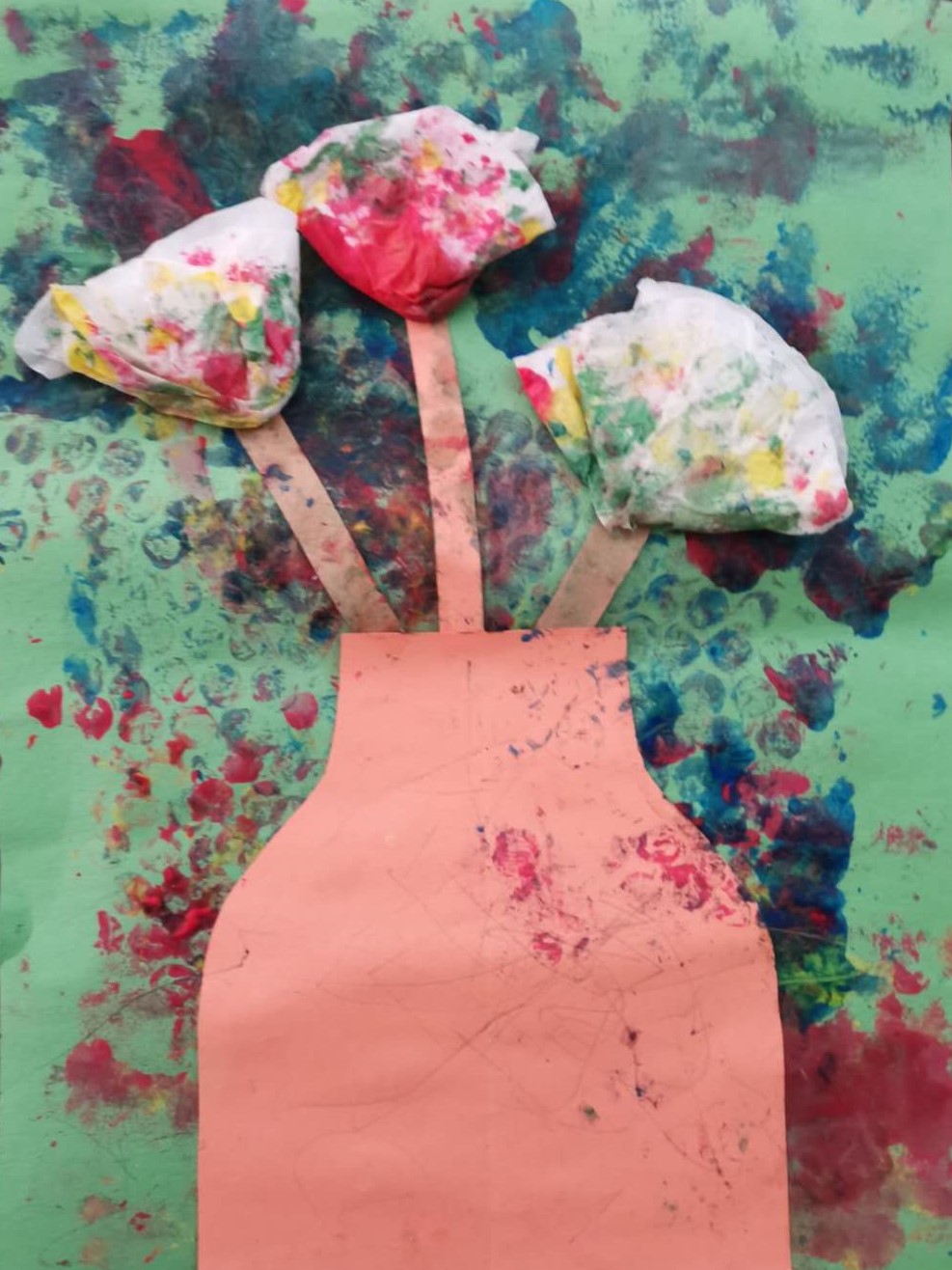 作品名称：《爱的花花》；作者：张柏桓（家长：李健晖）；年龄：2岁10个月.jpg